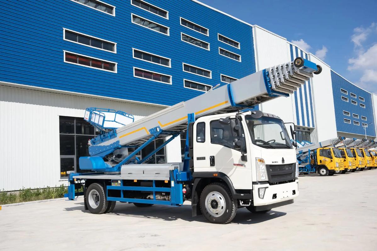 海珠出租云梯车高空作业车 建筑垃圾搬运